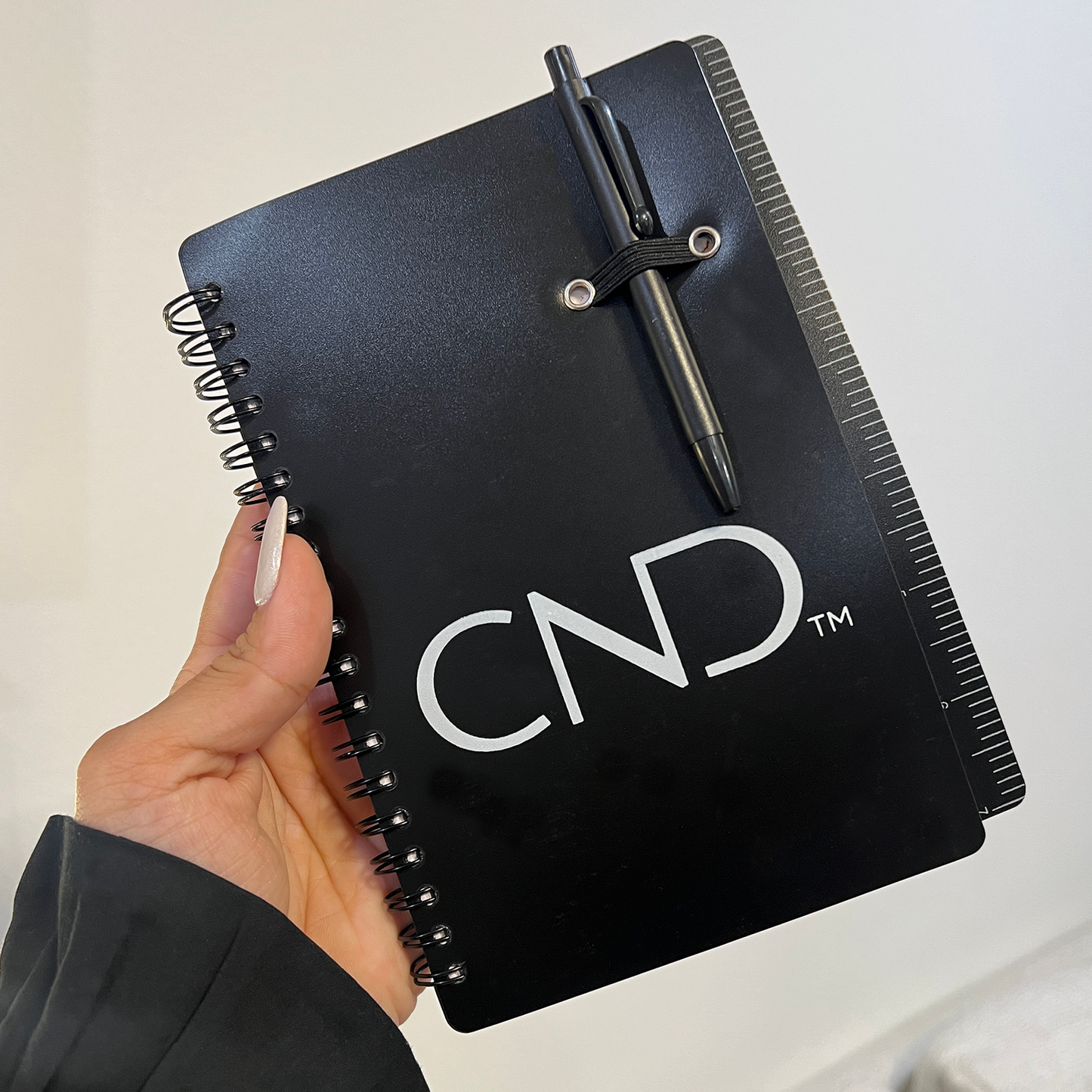 Juego de cuaderno y bolígrafo CND