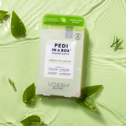 Voesh Pedi In A Box Deluxe 4 Step | Green Tea Detox Case (50 Pack)